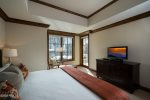 Fourth Bedroom - 1 Queen